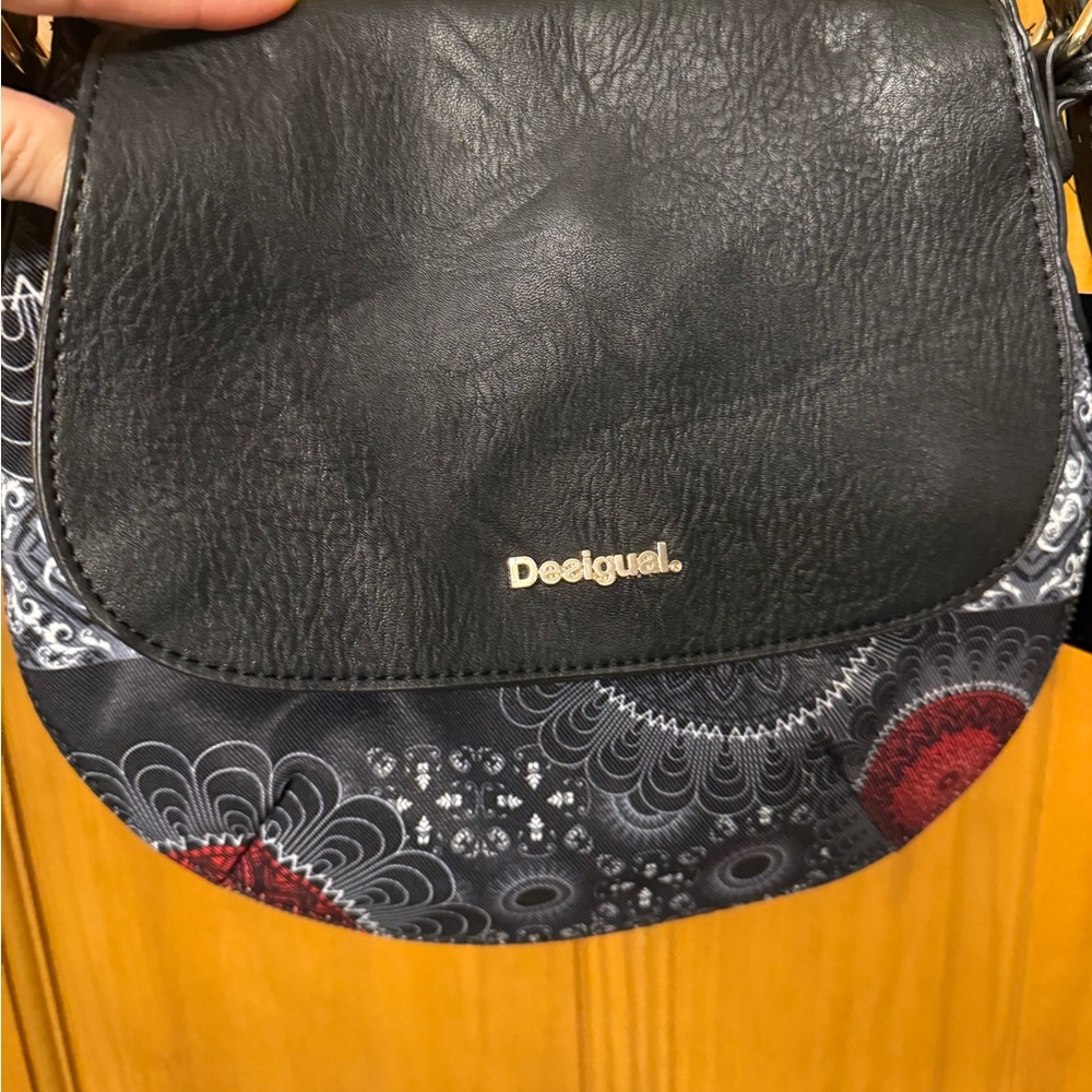 NWT Desigual Black and Red Women's Bag - Picture 3 of 10